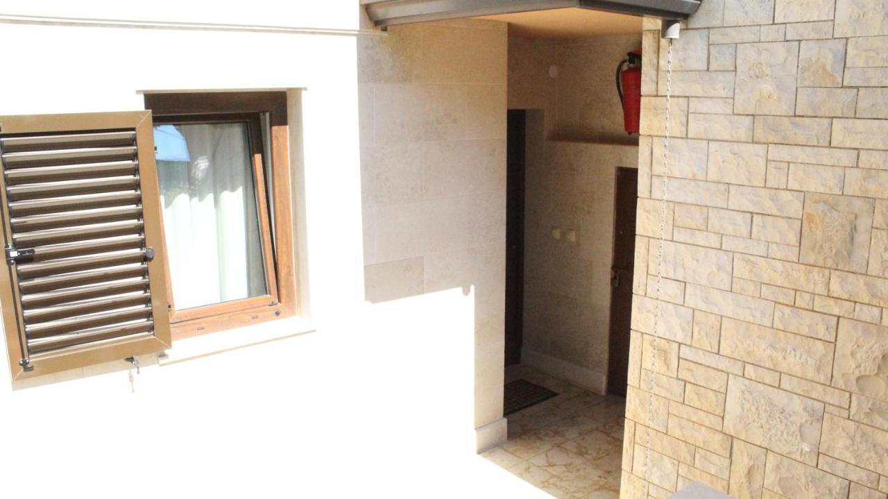Apartman 100M2, Full Opremljen, Privatni Parking. PUY Exterior foto